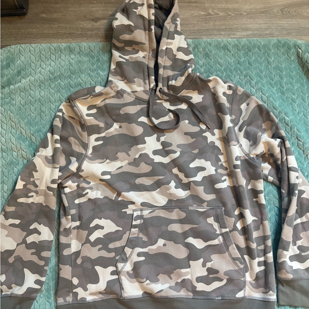 Men’s Amazon hoodie XL.  Excellent condition